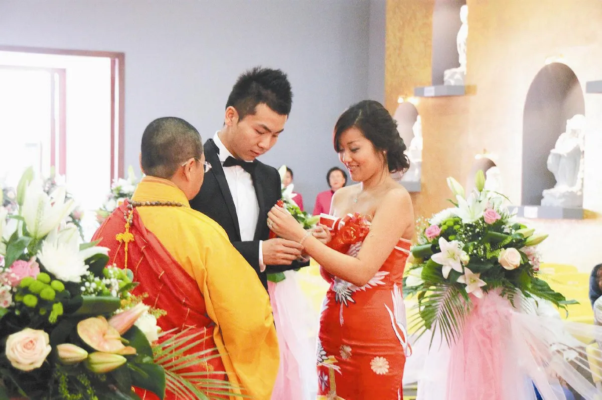 法華禪寺首場佛化婚禮新人佛前互許彼此珍惜
