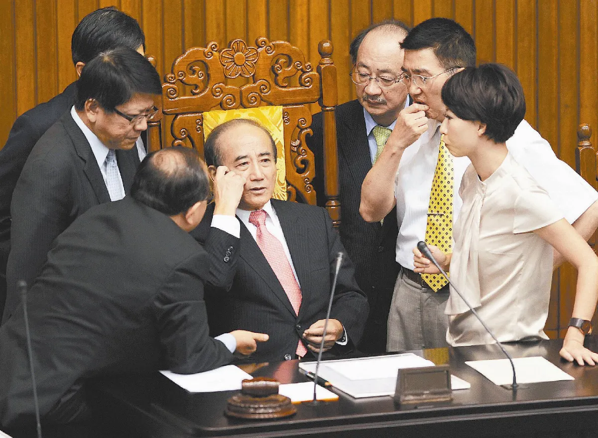 美牛、證所稅 今朝野大對決