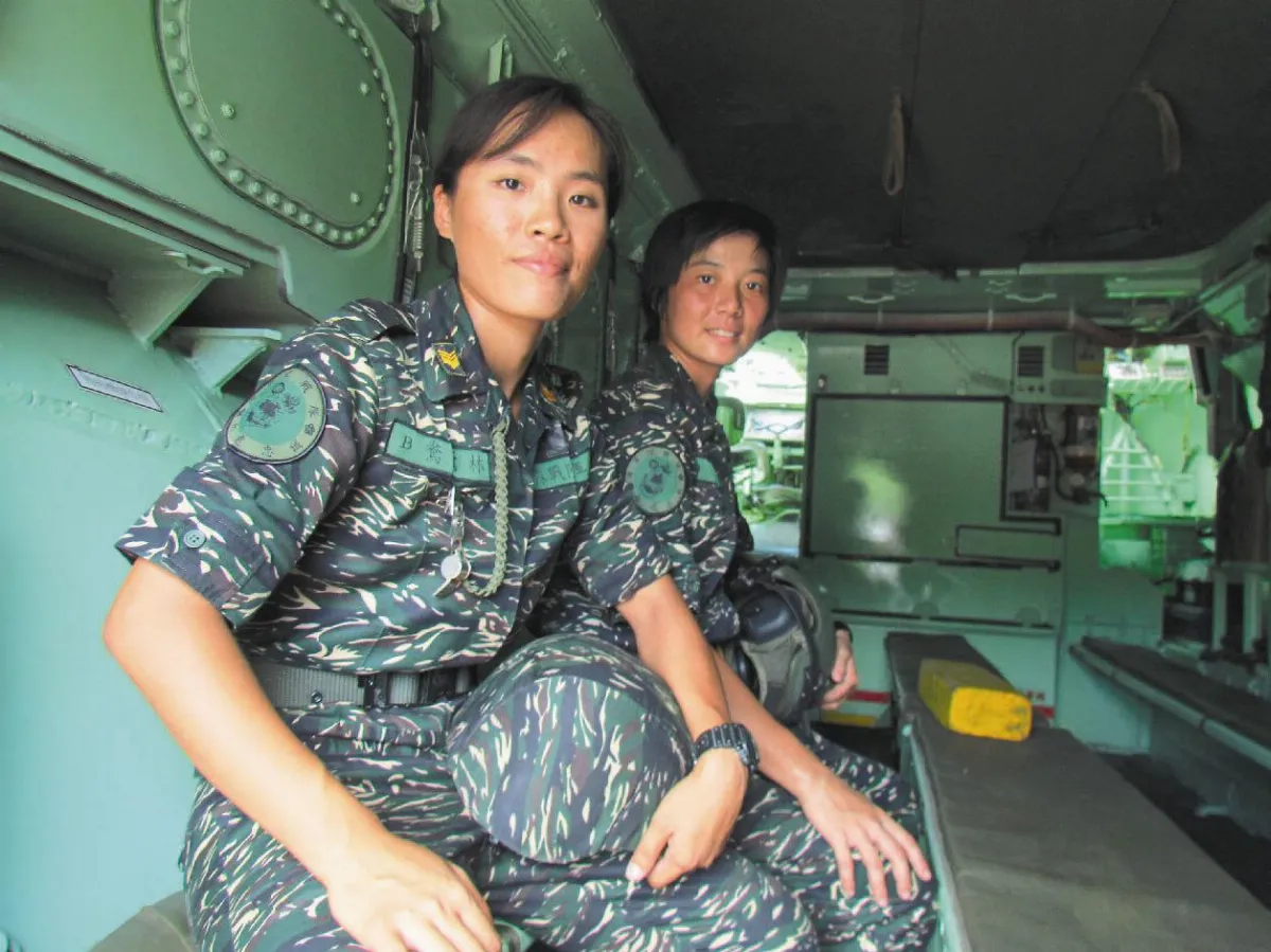 海軍陸戰隊 出現唯2女駕駛