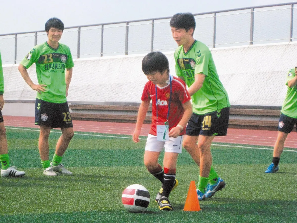 血友夏令營  病患學打針、快樂動