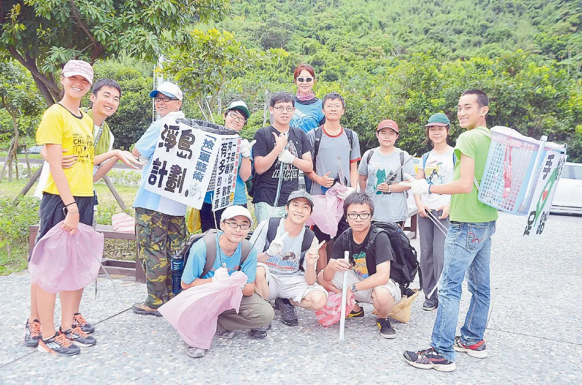 環島撿垃圾 20天完成壯遊