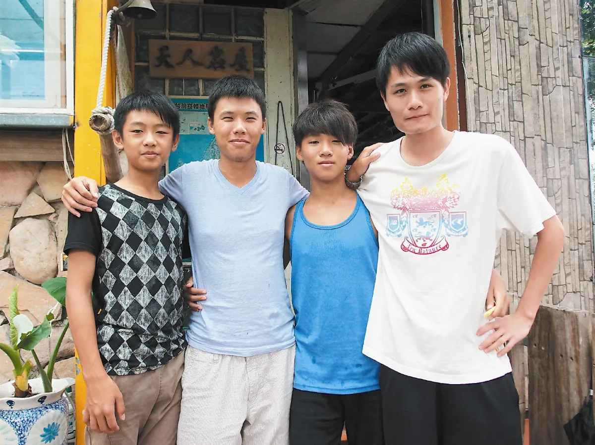 前進災區 還給老夫婦乾淨家園