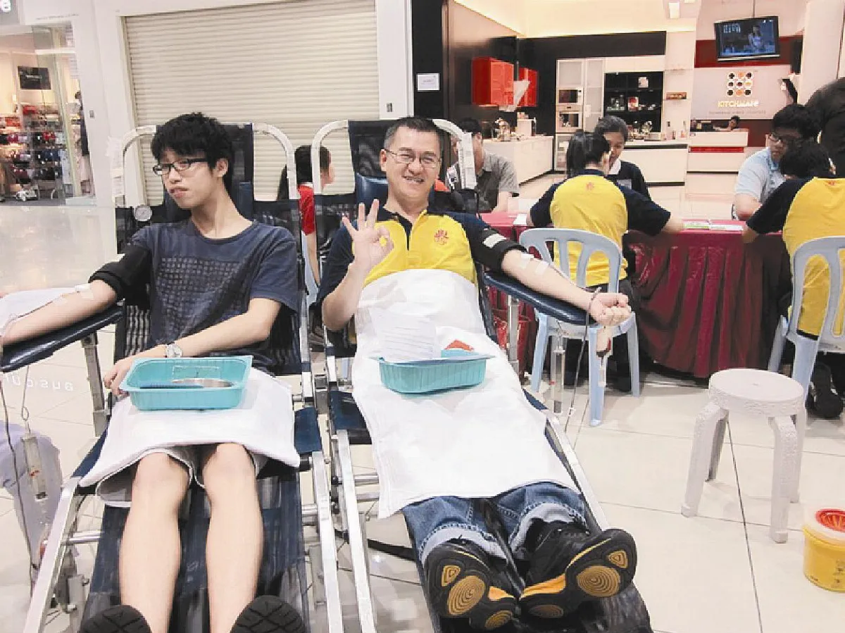 馬佛光人 挽袖獻熱血