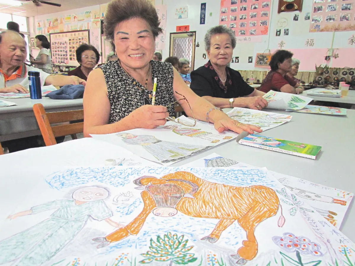 阿公阿嬤畫回憶帶動特產文創