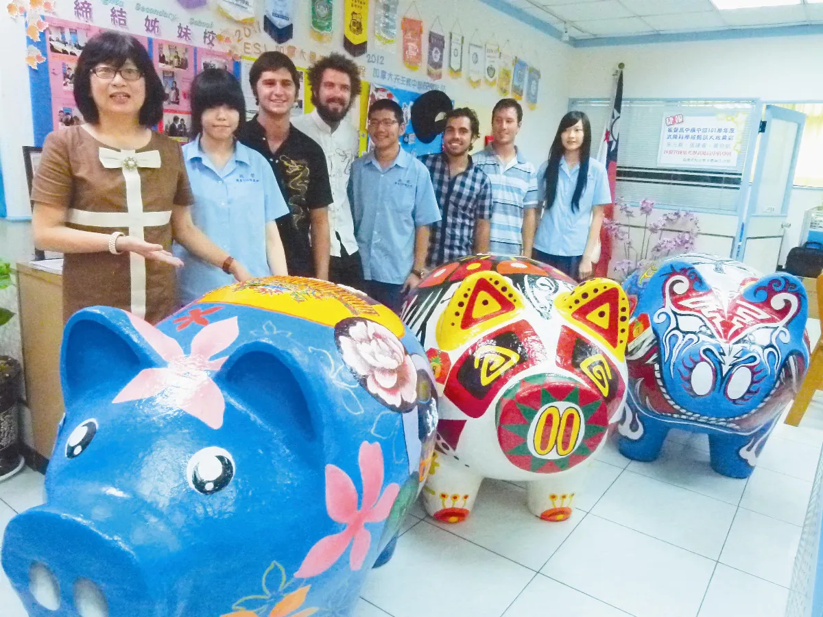 學生彩繪神豬 外國人驚艷