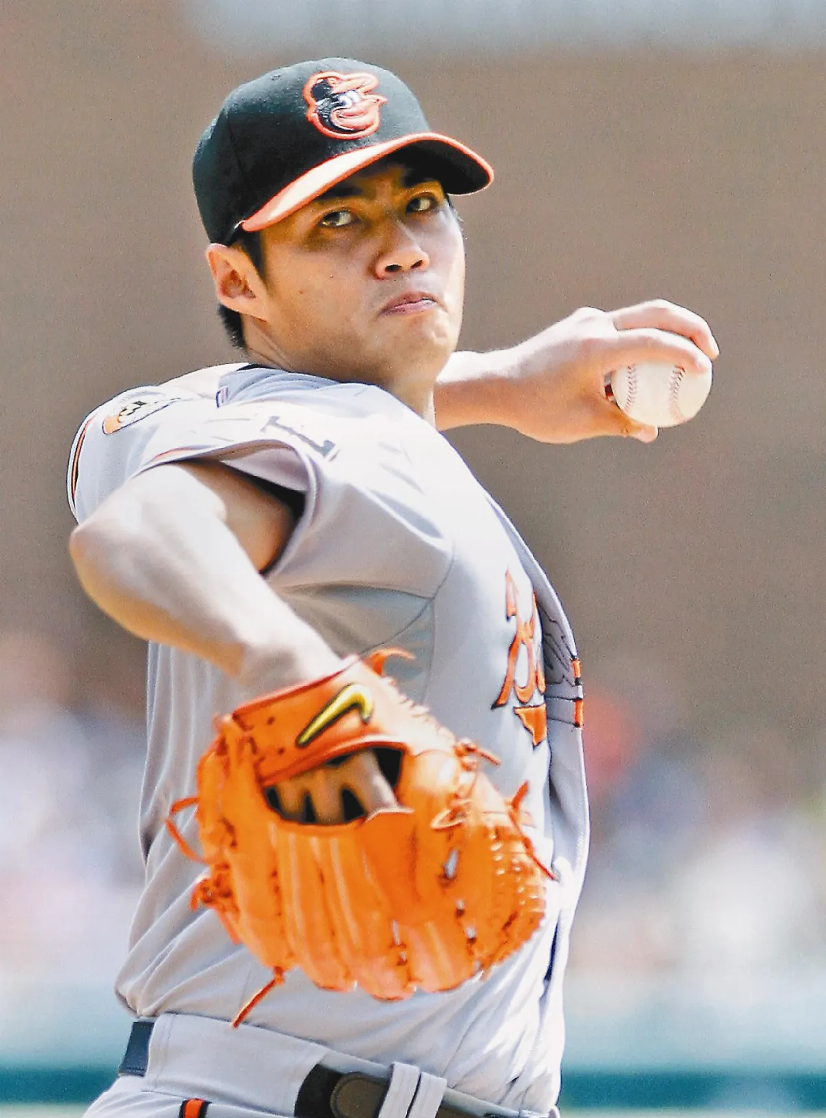 甩冷汗奪12勝 殷仔追平達比修