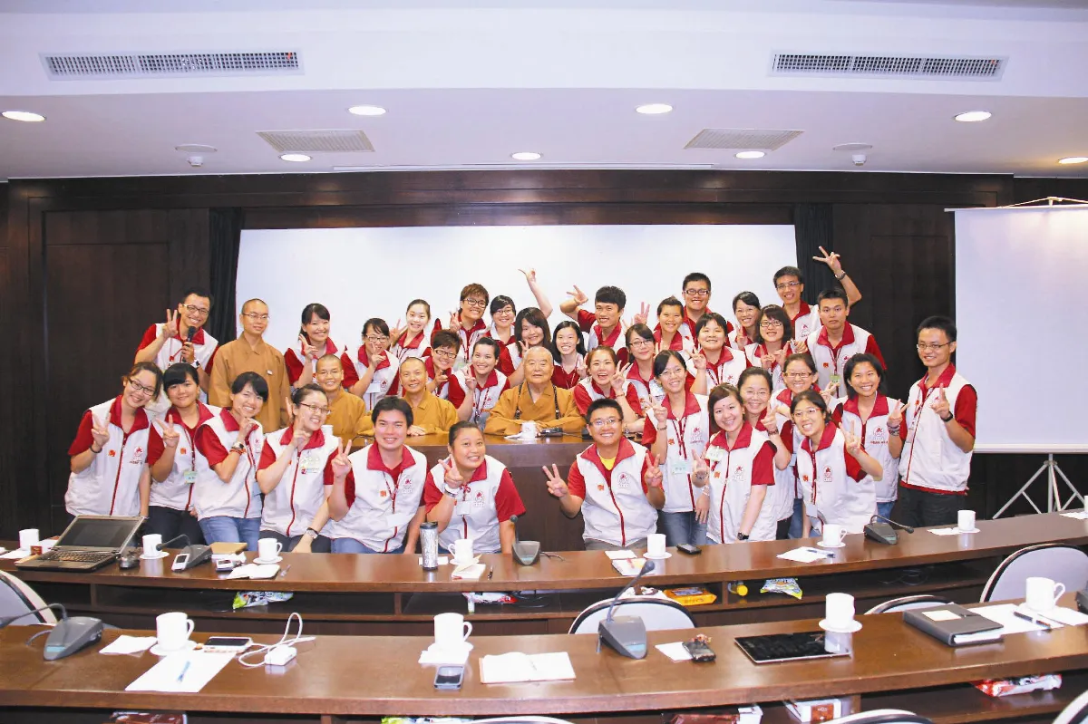 星雲大師勉佛青幹部 心中常存三寶