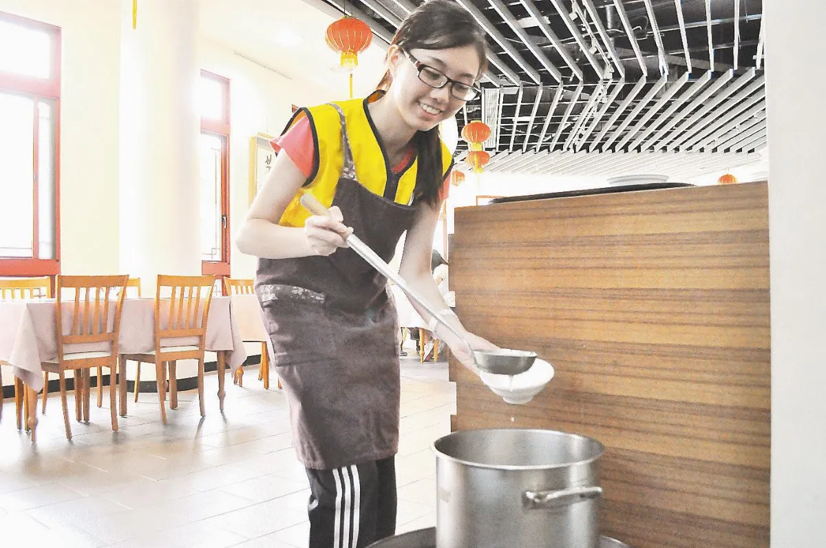 兩岸三地青年 樂當佛館義工