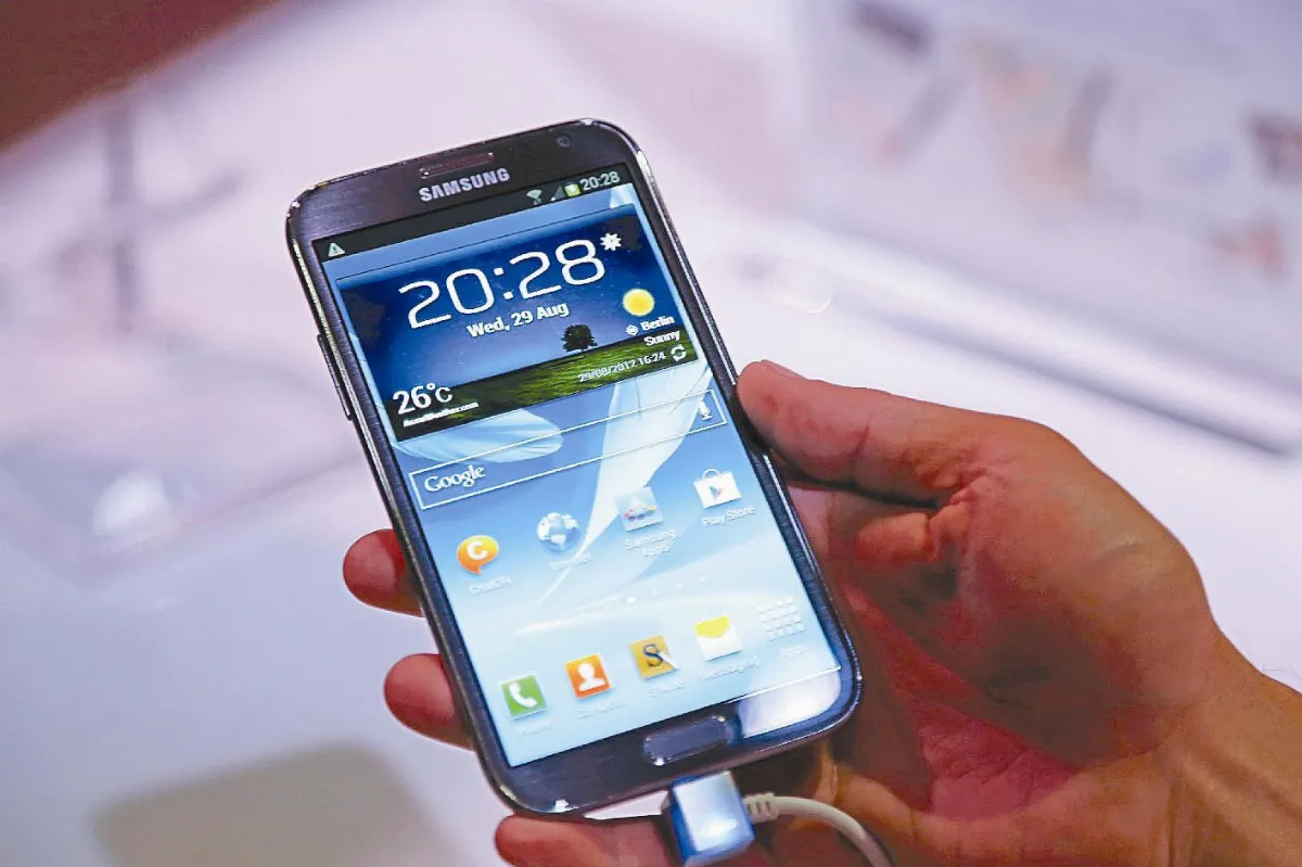 IFA新手機大尬場三星搶推WP8 宏達電瞄準中低階