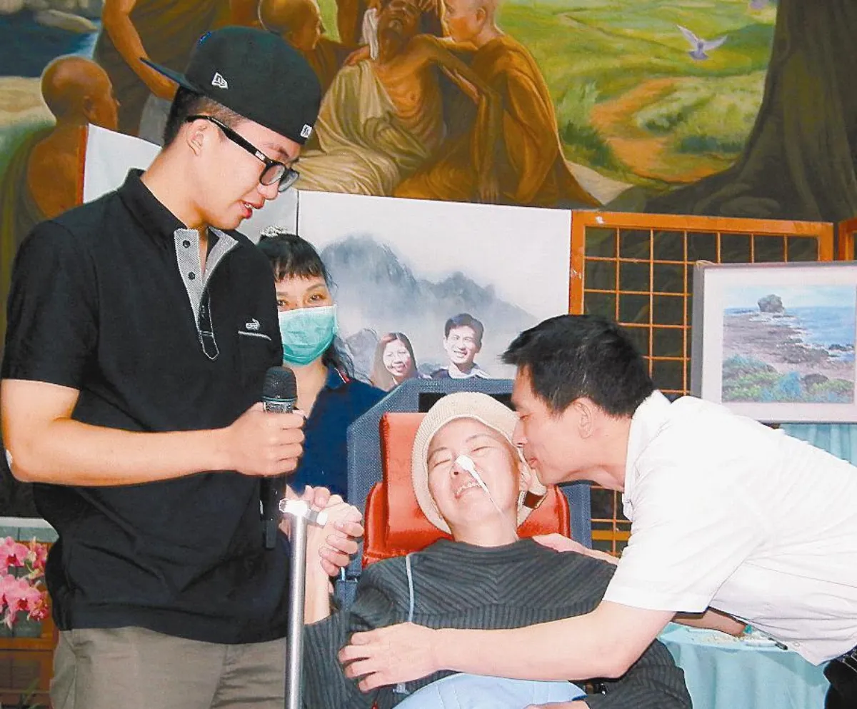 癌患捐畫義賣 幫助癌友