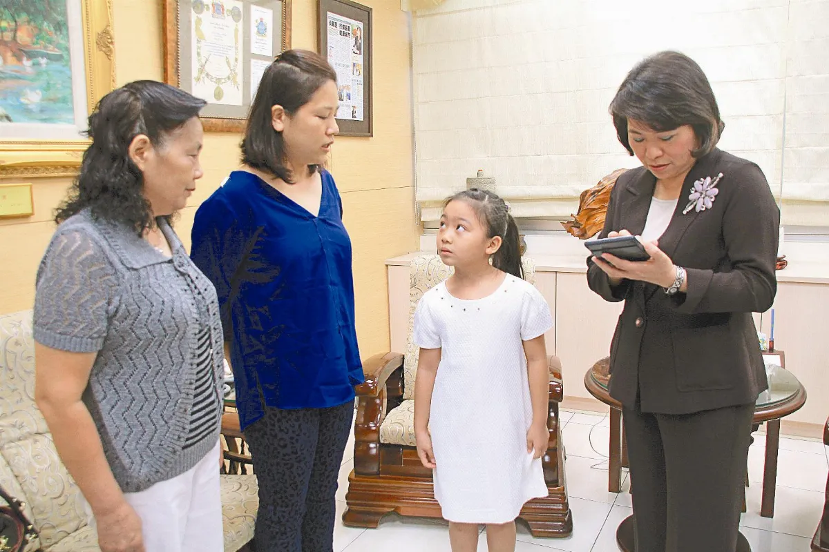 小一新生李佑紋 世界三算總冠軍