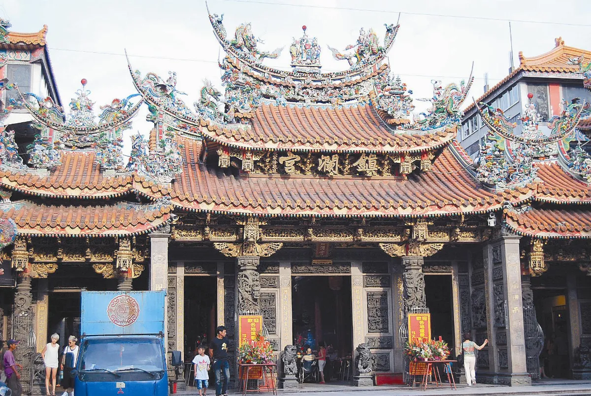 大甲御風前行    薪傳  藺草情長織藝傳