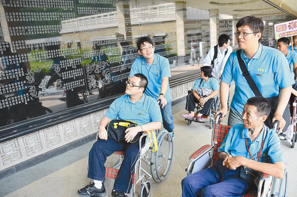 身心障礙朋友  佛館學三好