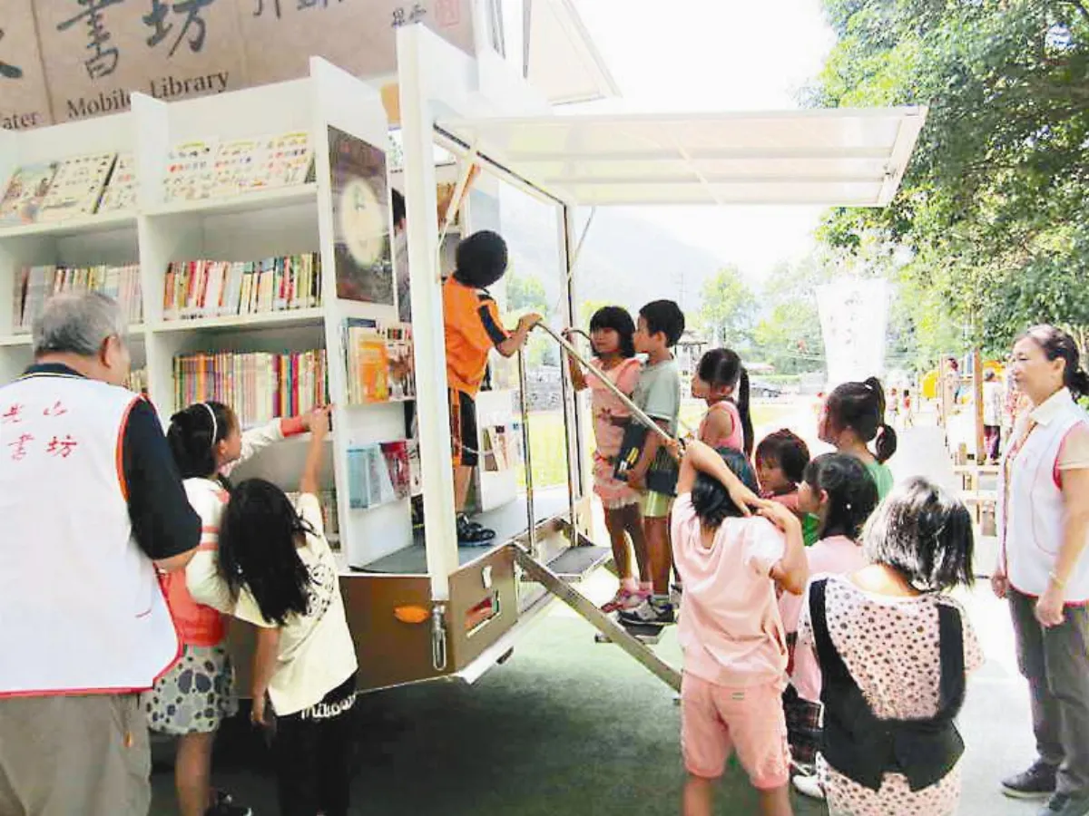 洪蘭：雲水書車開啟閱讀大門