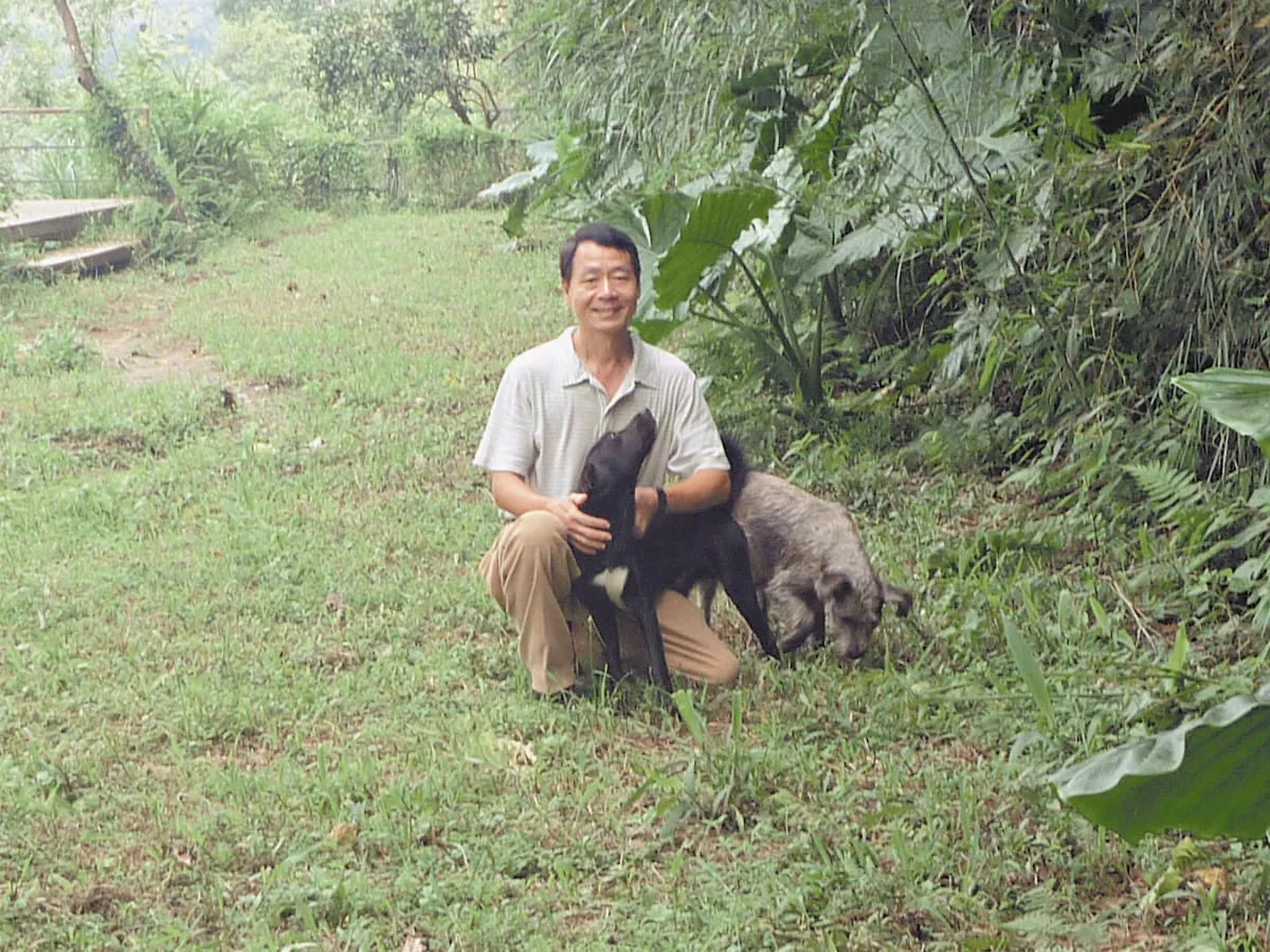 溫子文 水研究員用心守護流浪犬