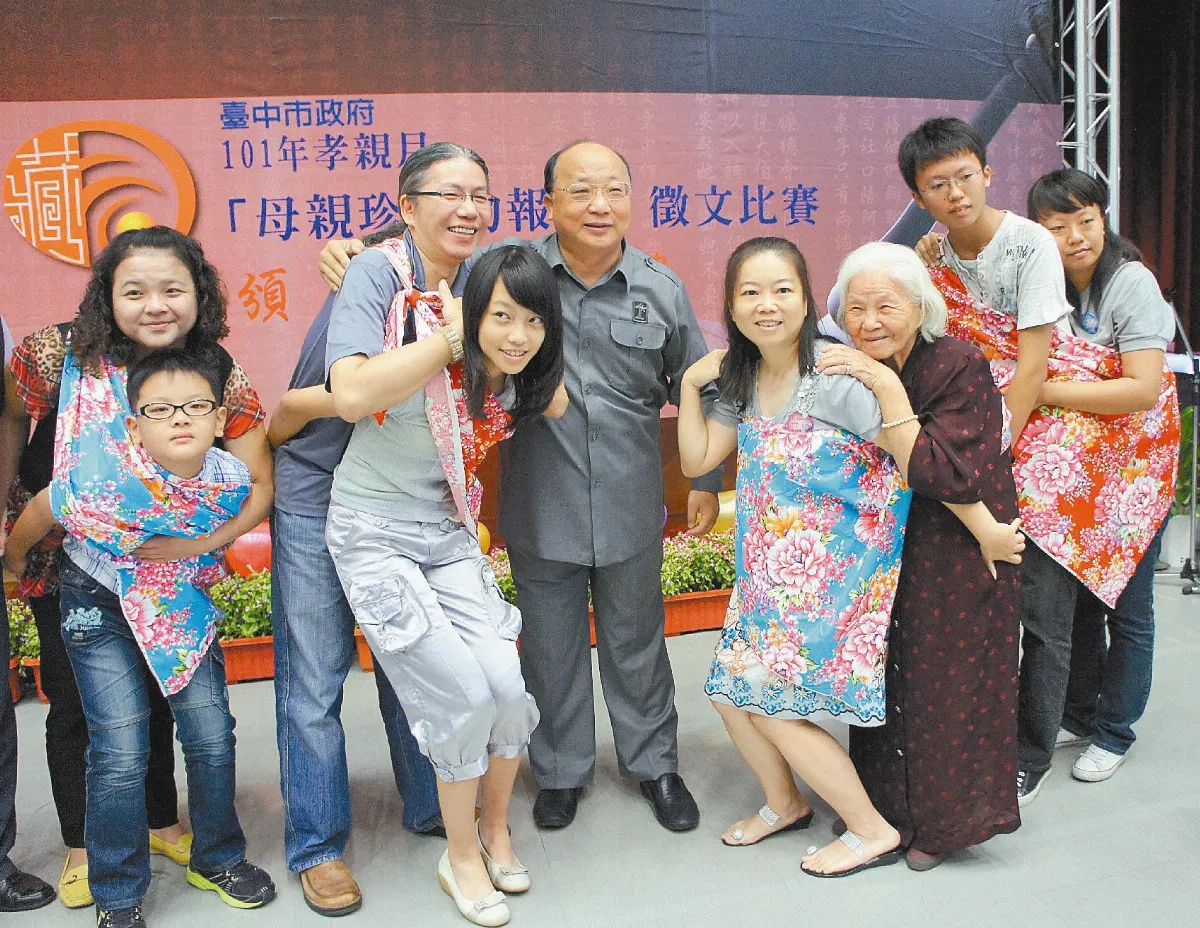 台鐵黑手寫父親的手 感觸深