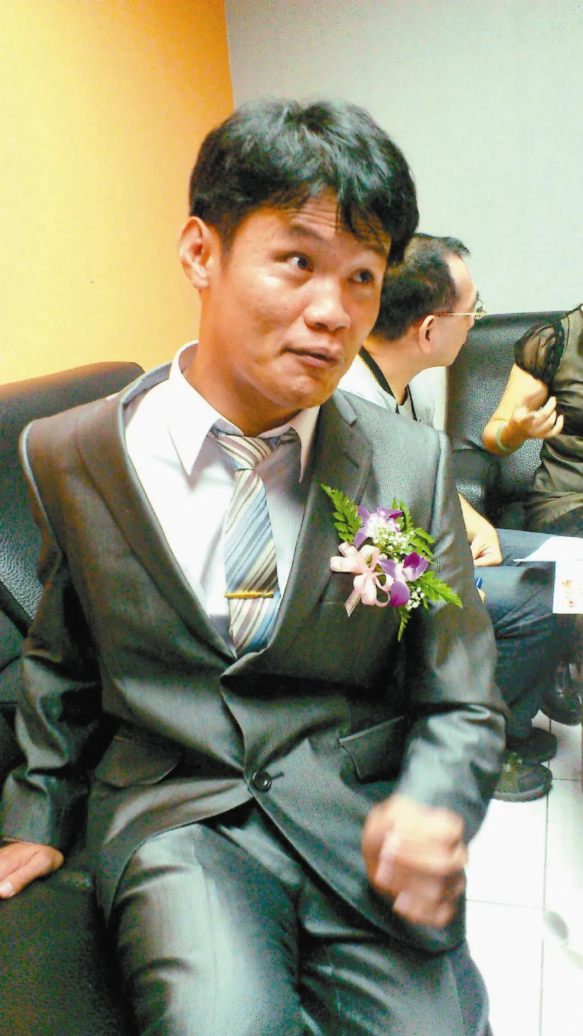 腦麻師謝昇霖 教學生跨越障礙