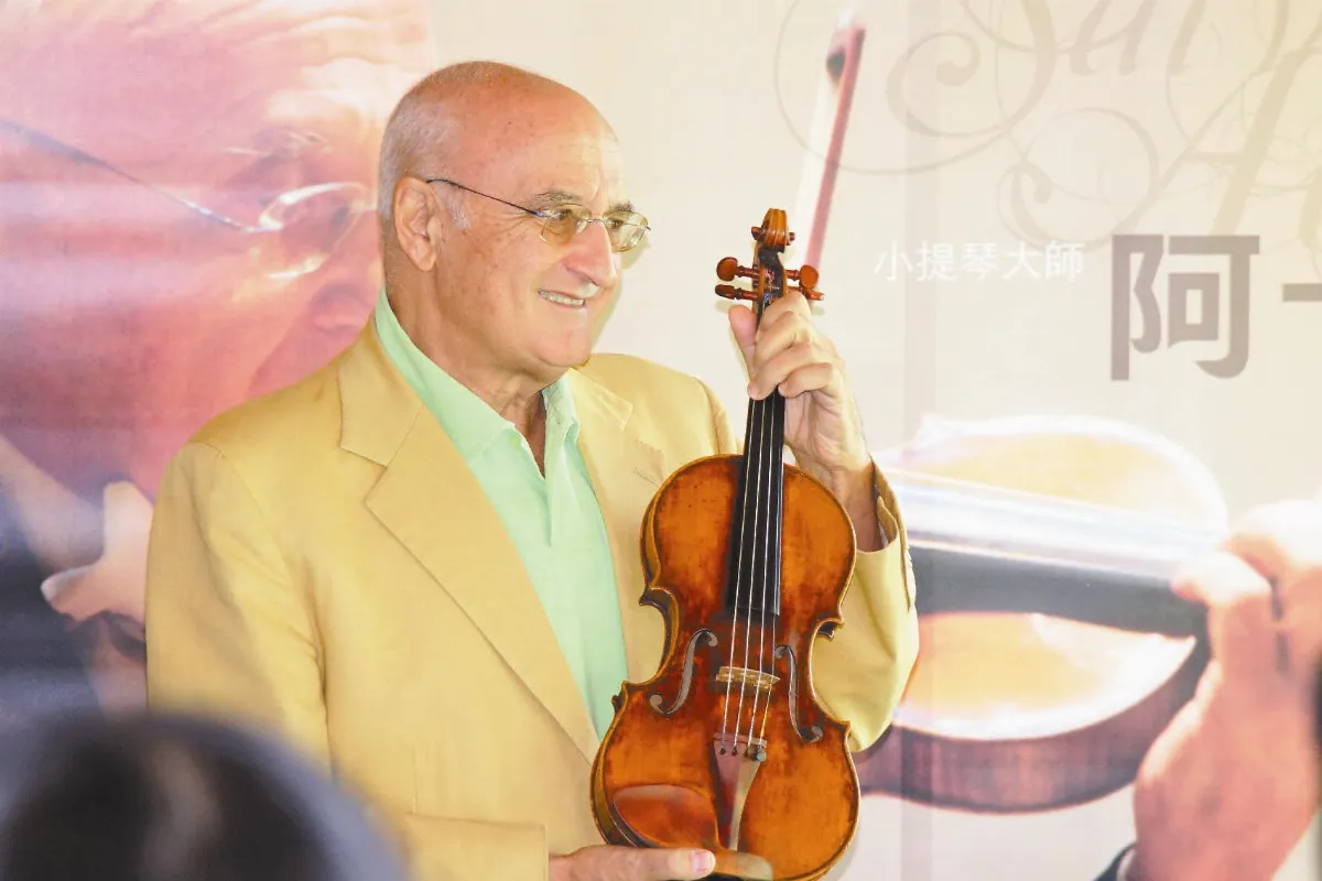 阿卡多攜名琴 磅礡登台