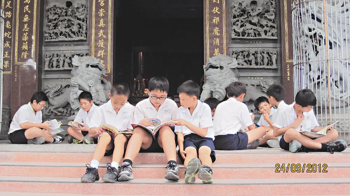 雲水書車來了！學童笑了！
