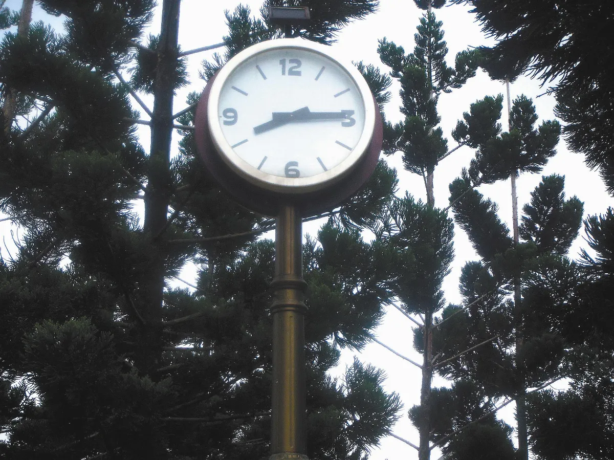 數學隨手拍 長針短針何時重合？