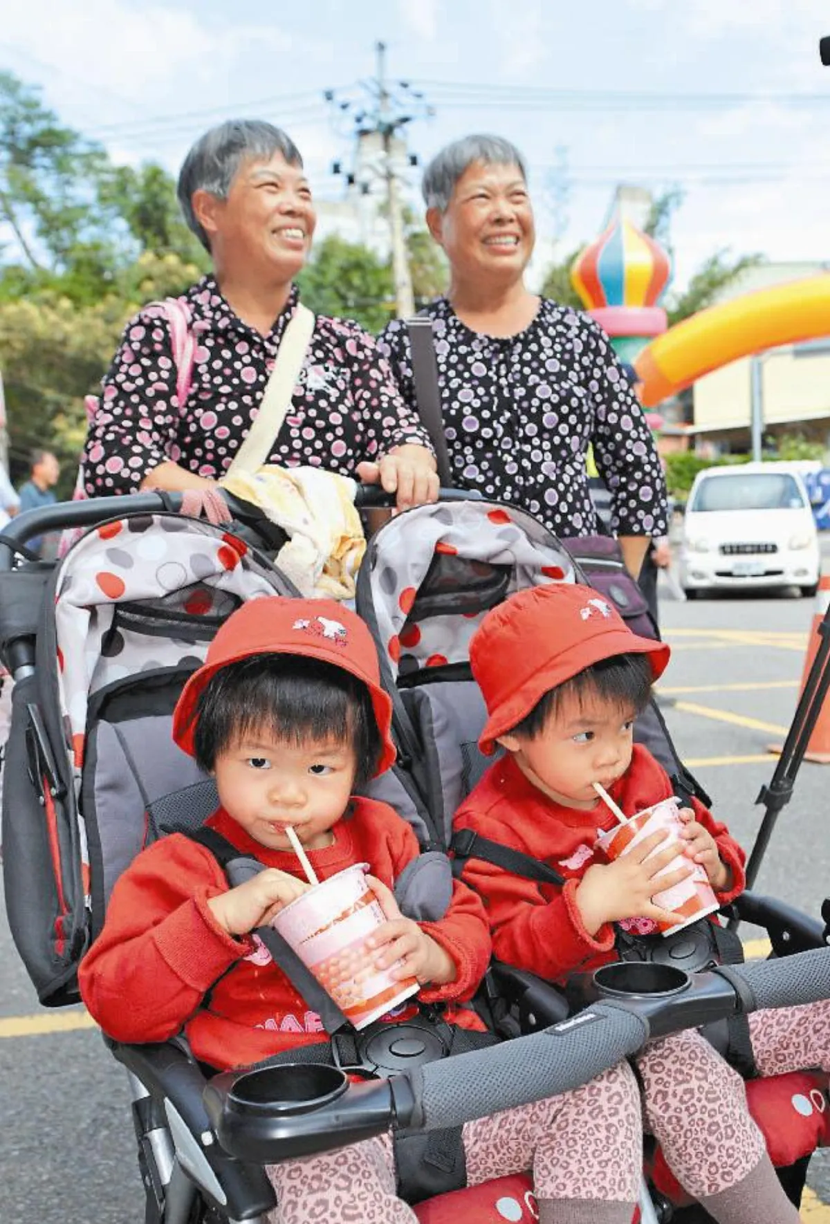 近200對雙胞胎聯歡 李鴻源：希望大家多生