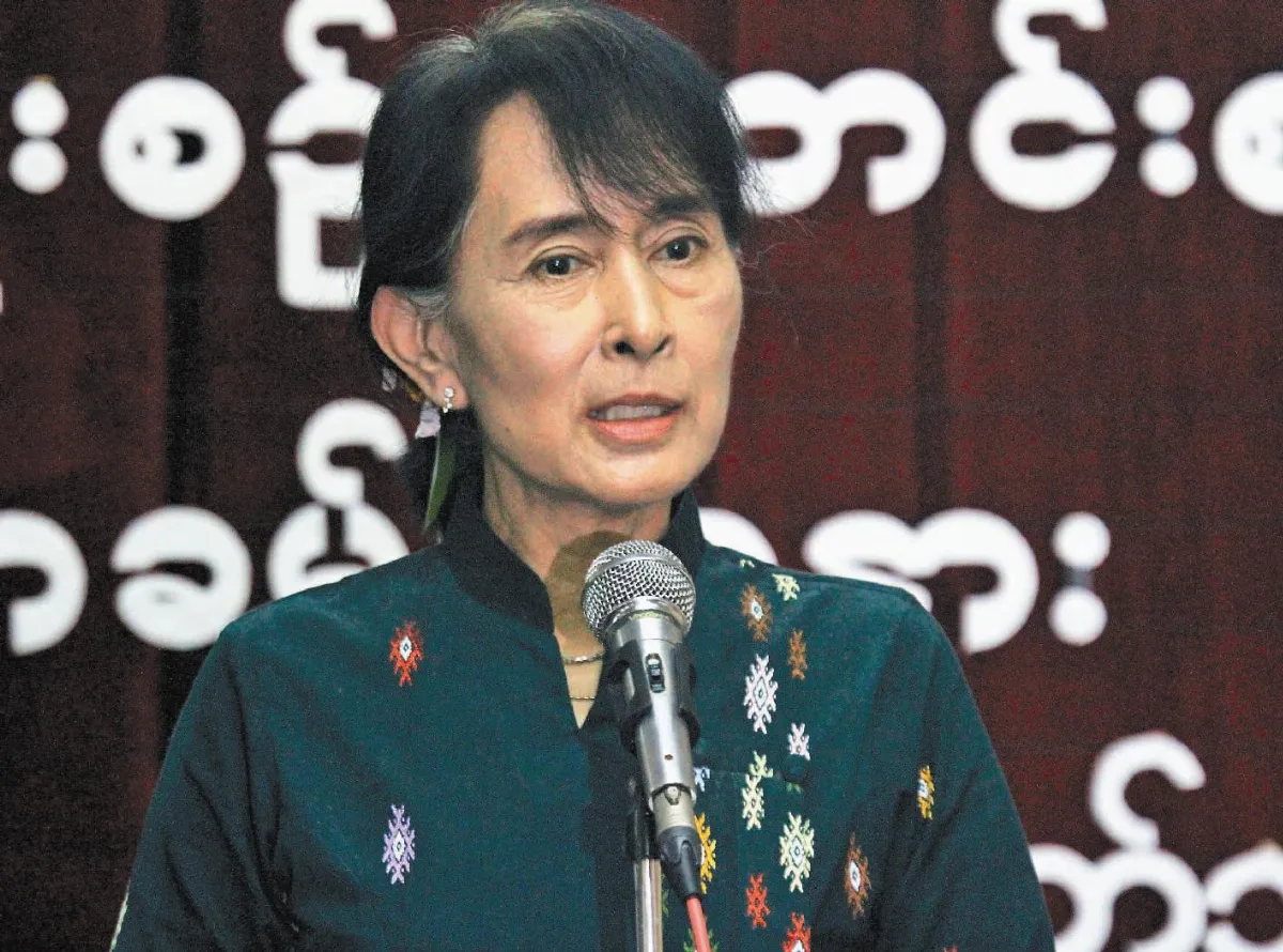 翁山蘇姬表態選總統 首要修憲