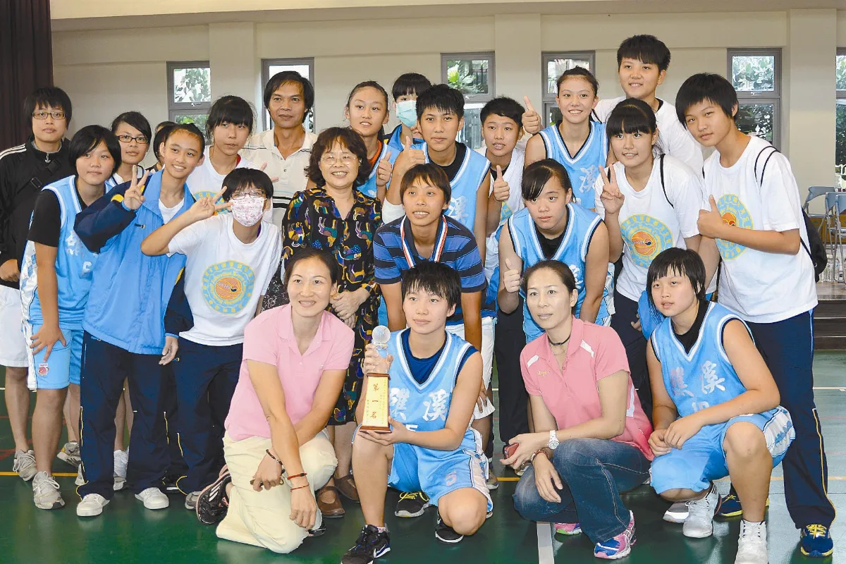 縣長盃籃賽 佛光女籃摘冠