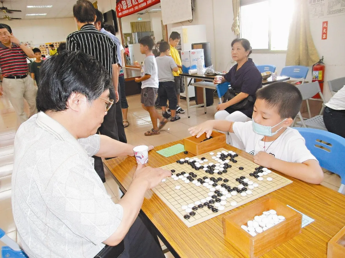 8歲高手 與老師對奕