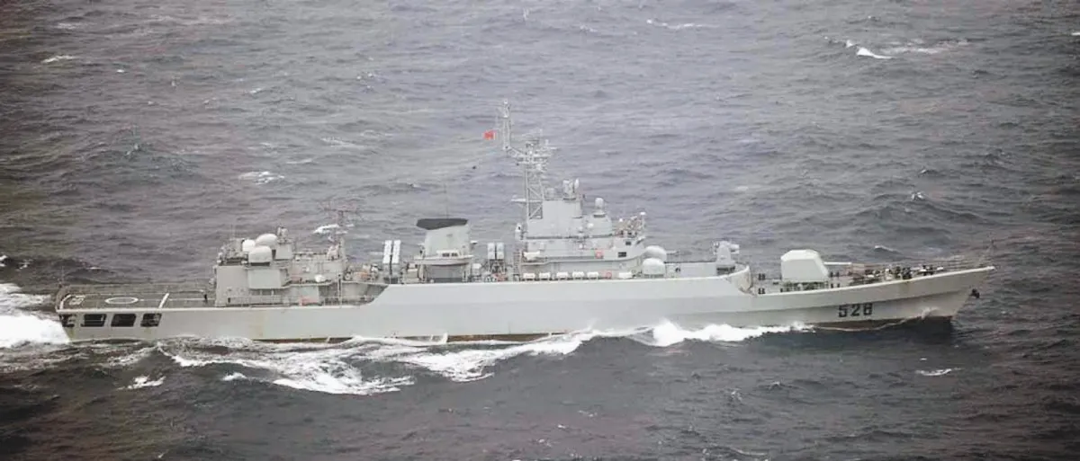 中7軍艦昨逼近釣島 日恐慌
