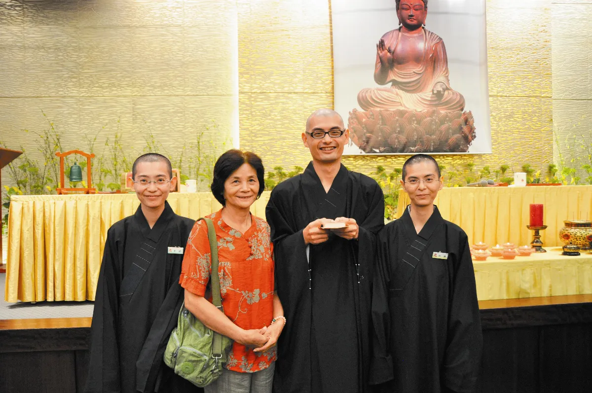 新添佛門龍象慧肇師