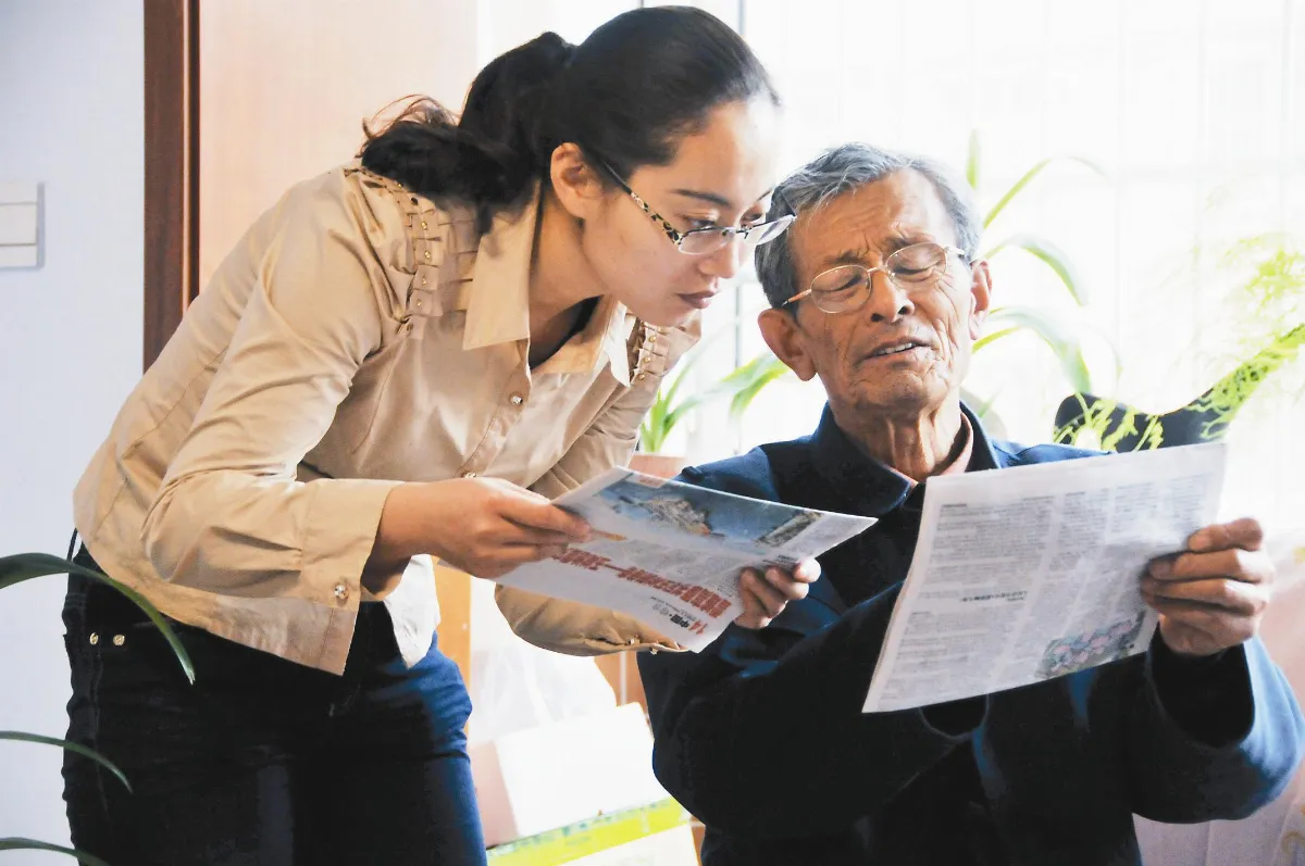 退休老人打工 22年助學38學子