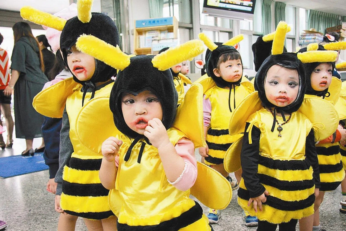 幼兒園搗蛋鬼 嚇到自己