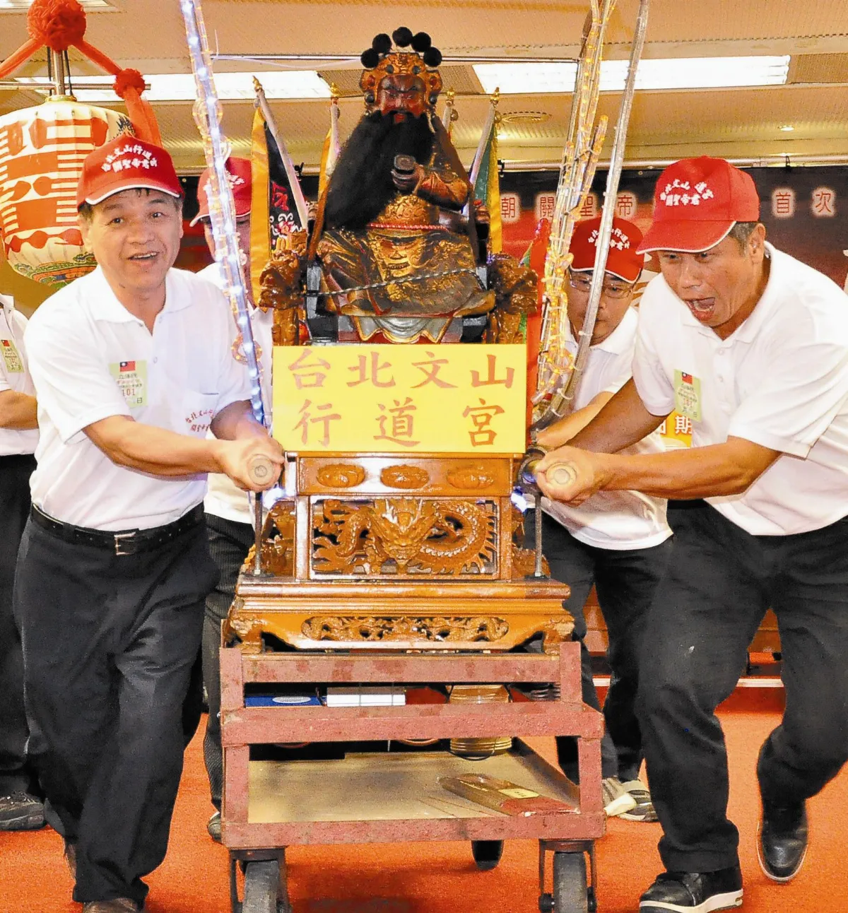 明朝關公真身首來台 遶境祈福
