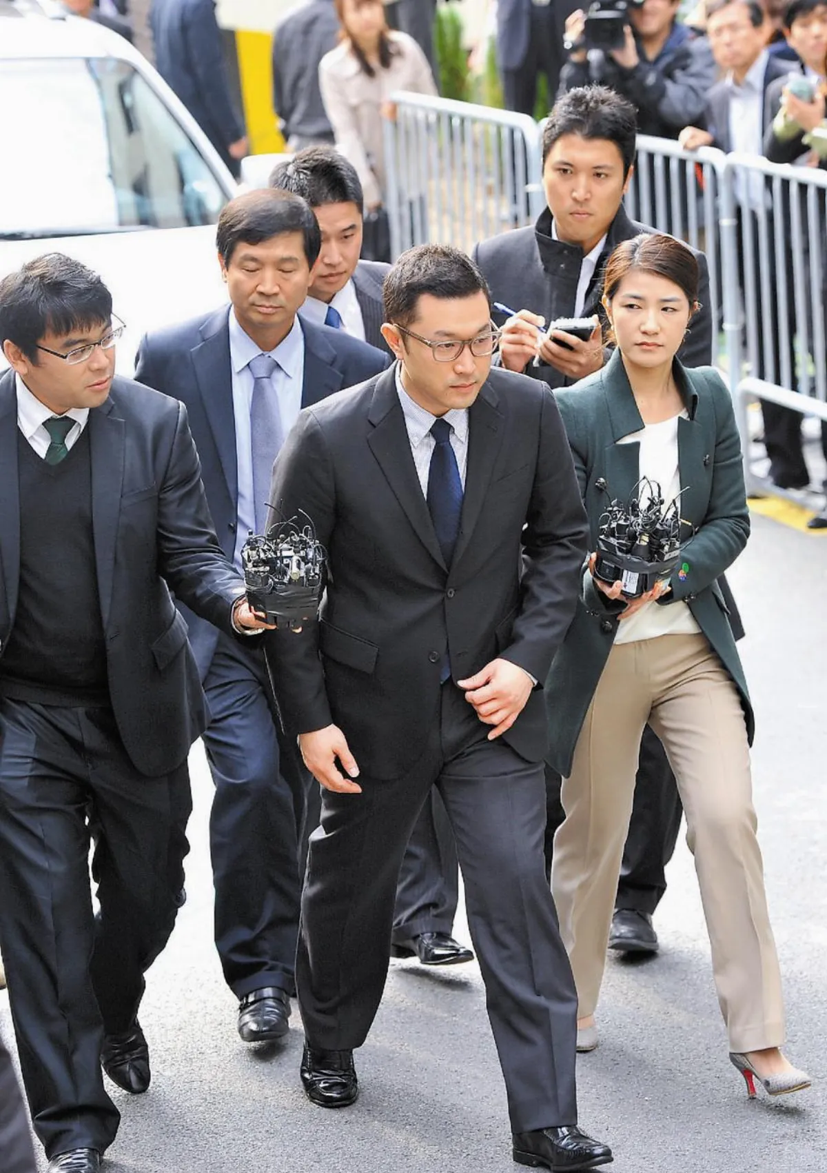 逃過私宅門李明博子涉逃稅