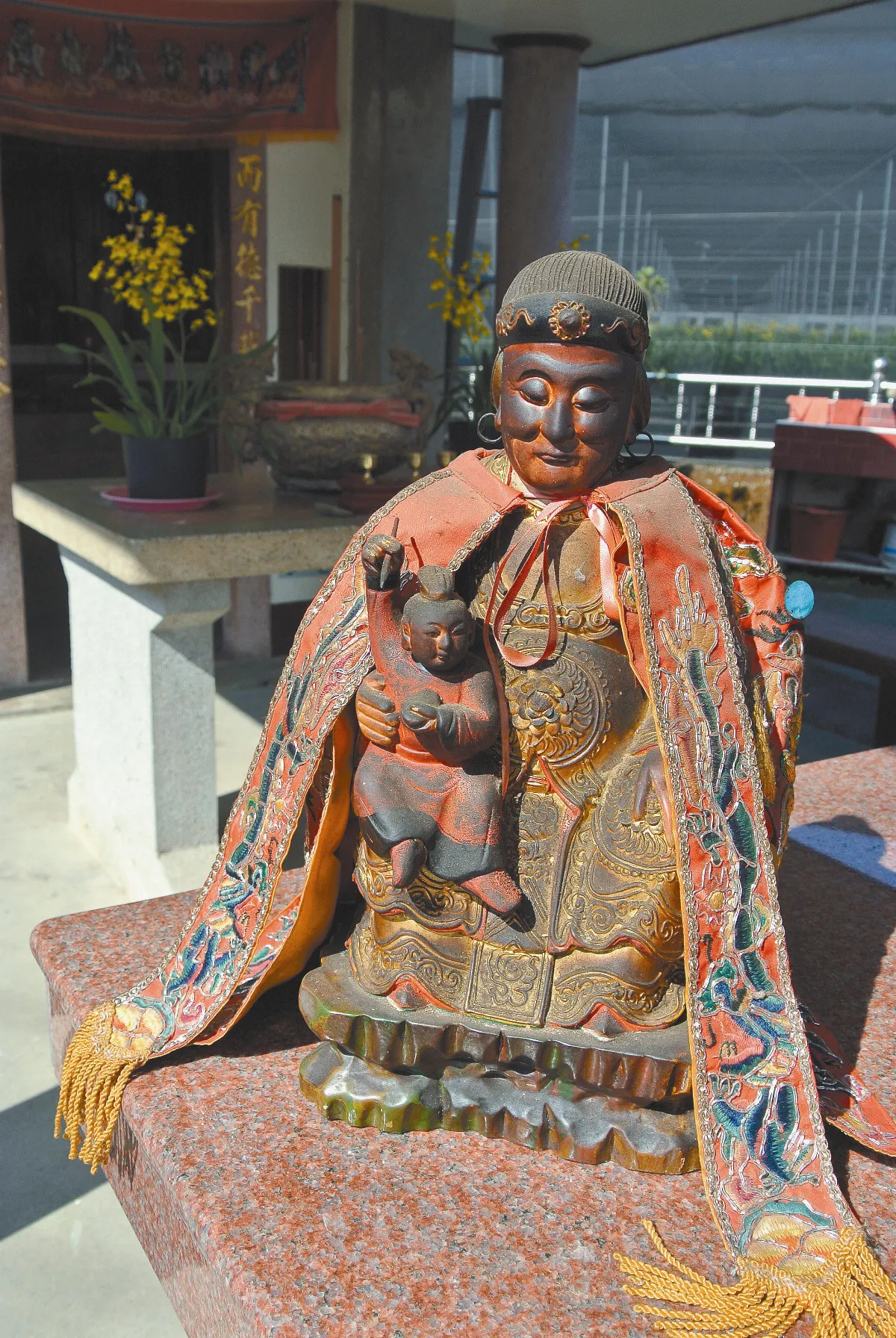 土地婆顯神威 抱子像全台唯一
