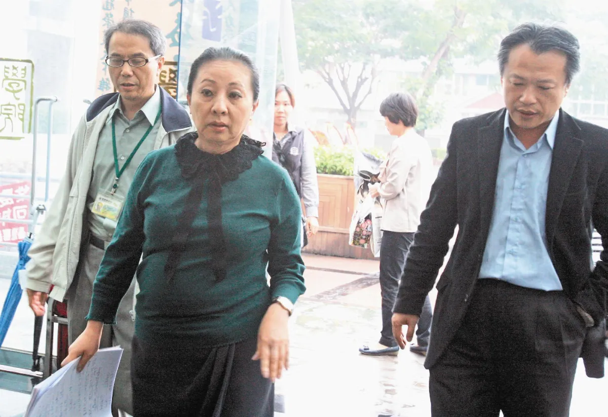 涉貪 張花冠等21人被訴
