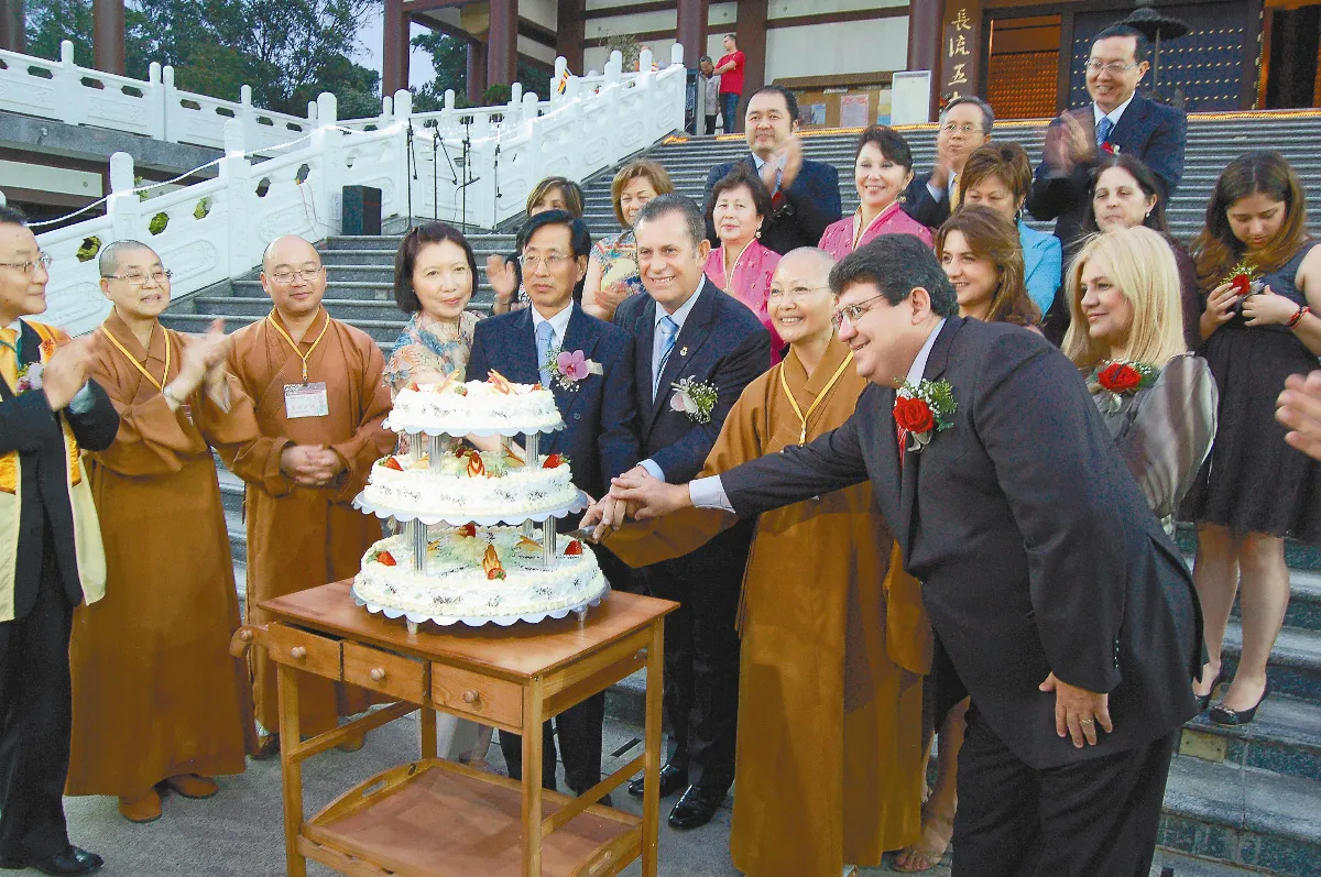 法傳南美20年 中巴佳賓同慶