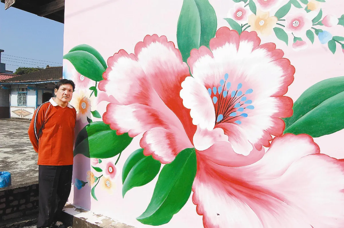 花卉牆林立 土溝社區好喜氣
