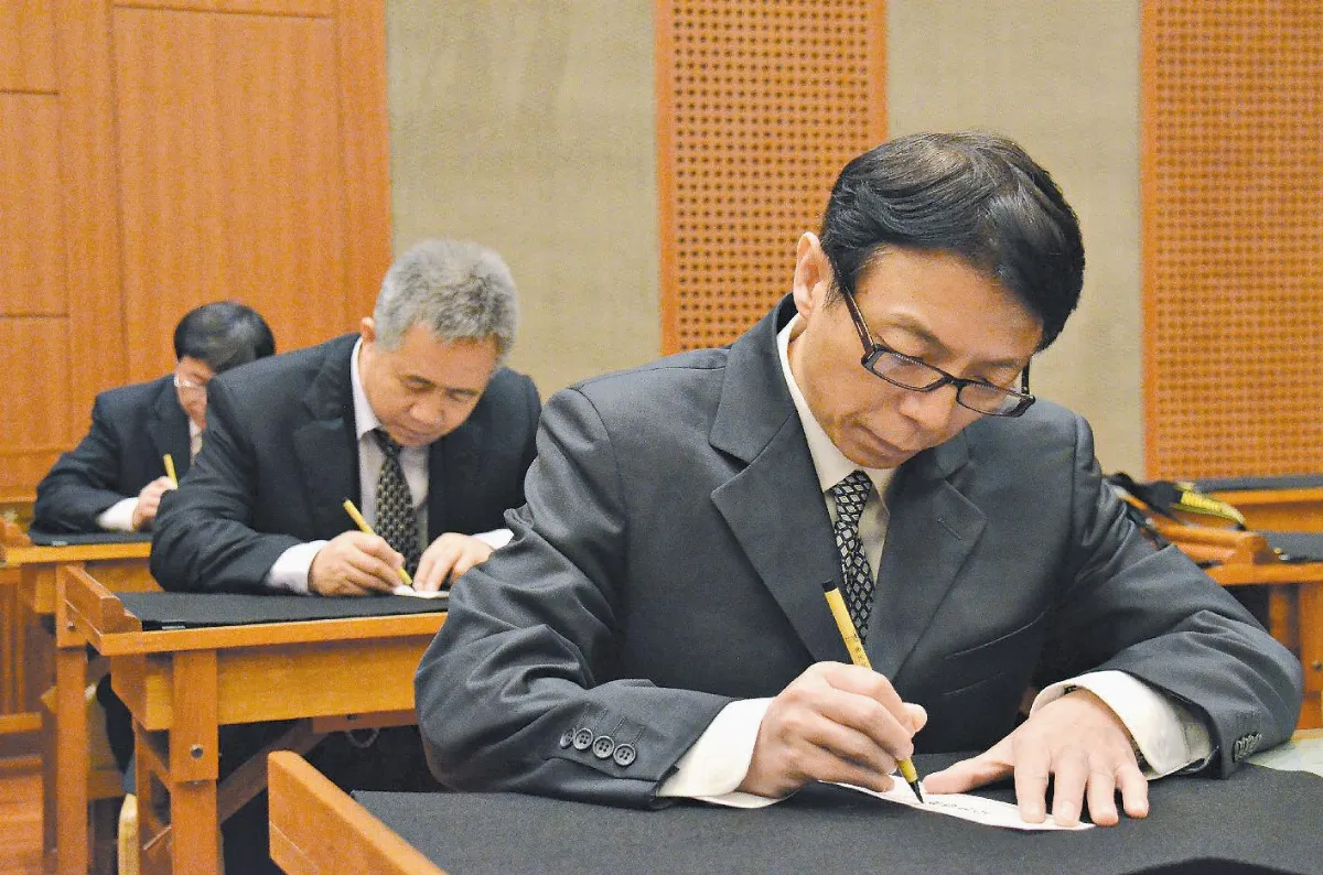 新華社主管 參訪佛館