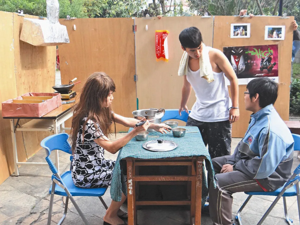 寒流中被澆水 大成孝道話劇賽奪冠