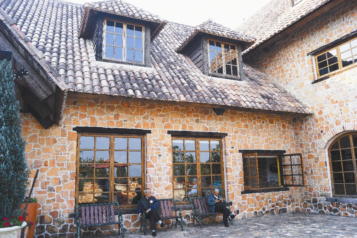 【生活快門】 古堡‧老人‧悠閒