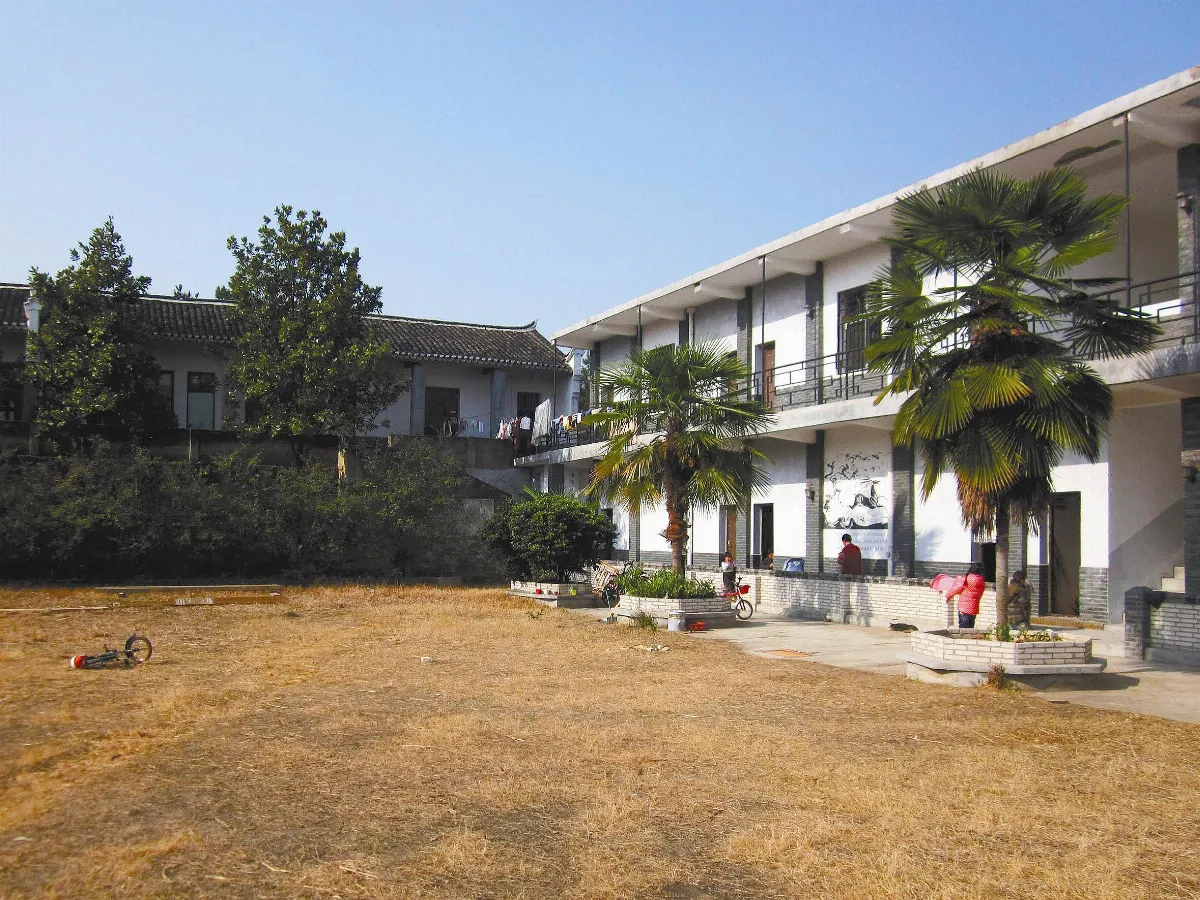 逃離體制  桃花源式教育