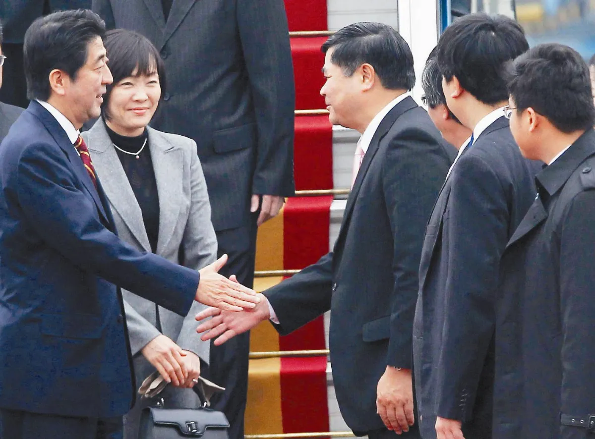 安倍戰略外交出發 抵越提供新貸款
