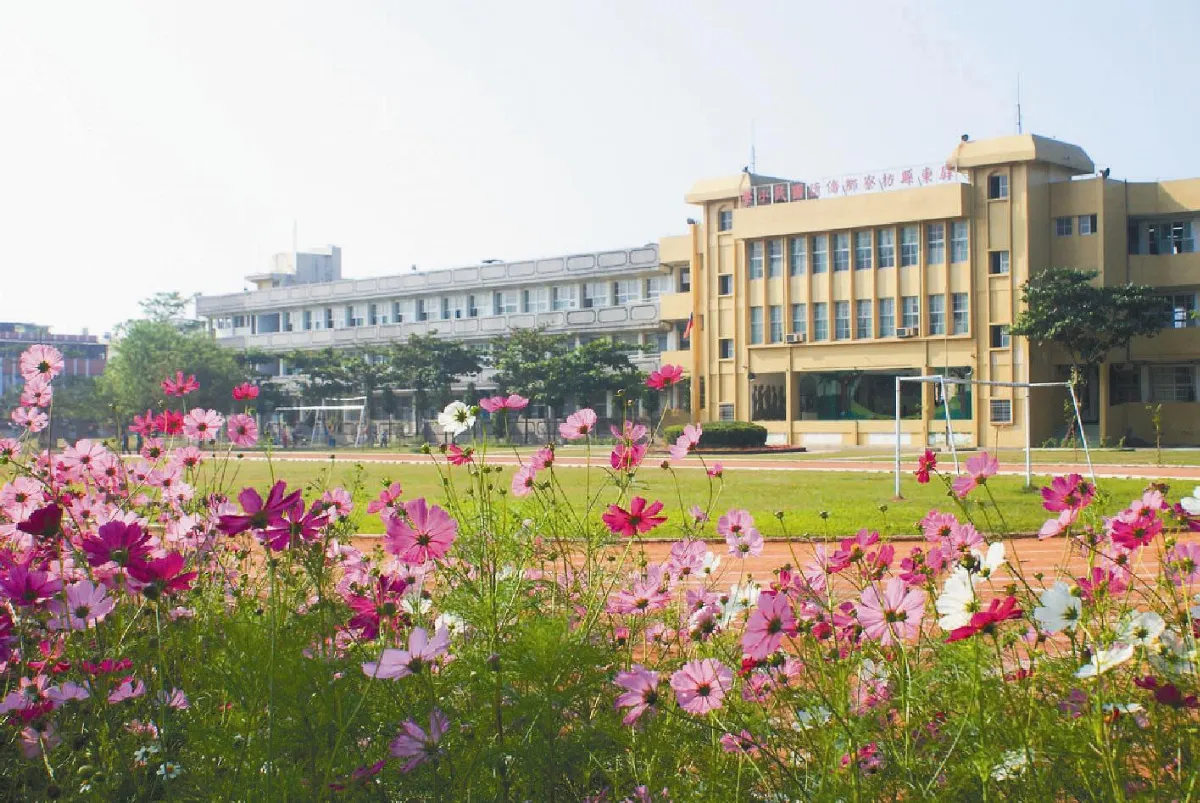 到屏東觀光 國小借你露營