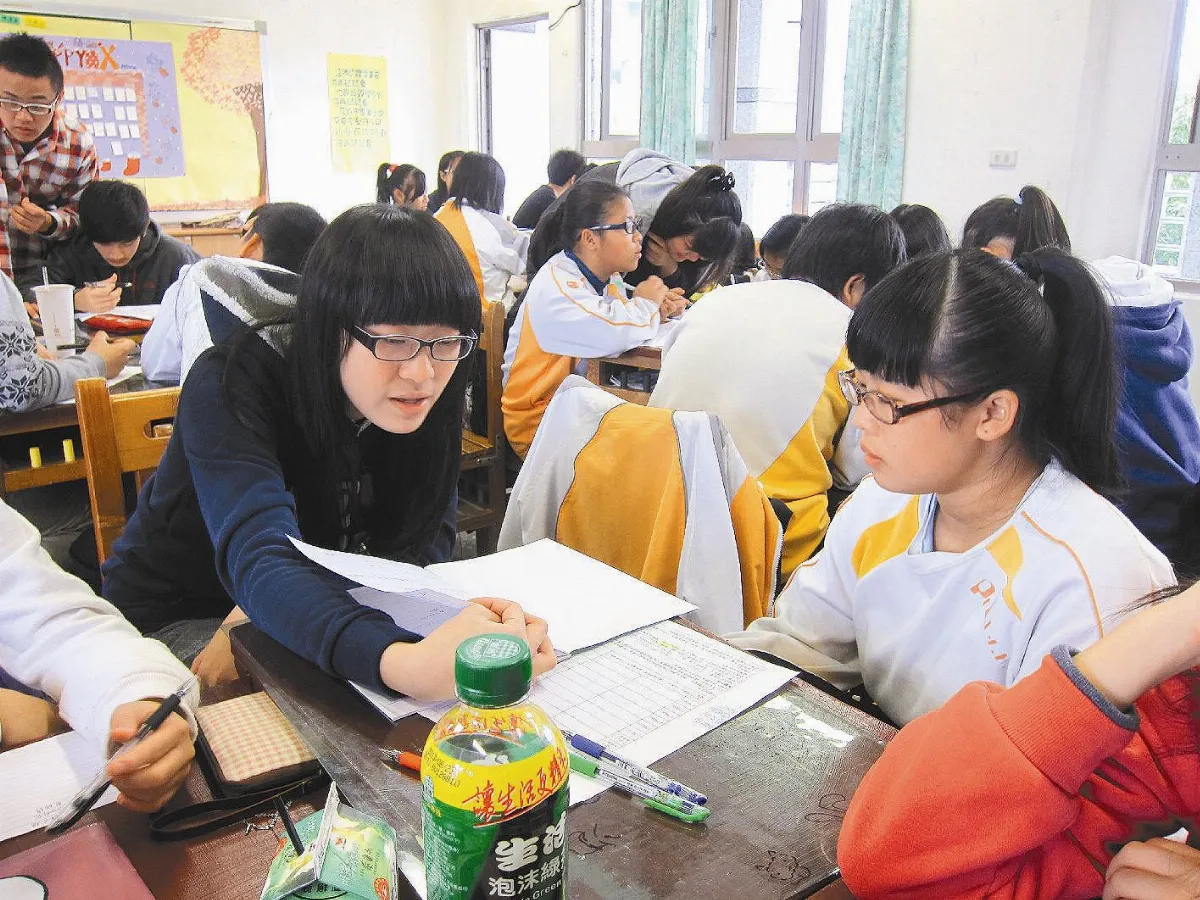 鮭魚返鄉 埔里畢業生返校當家教
