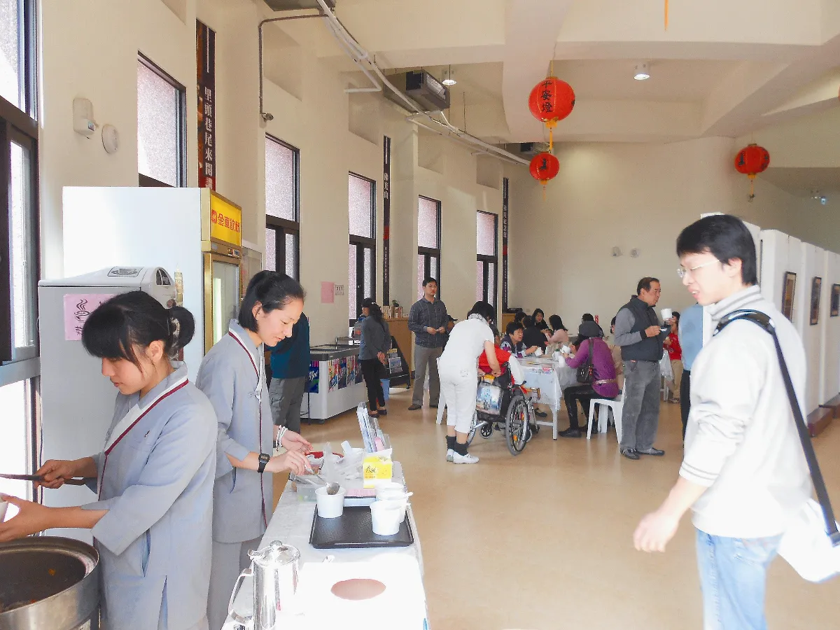 叢林生活 以粥代茶 廣結法緣
