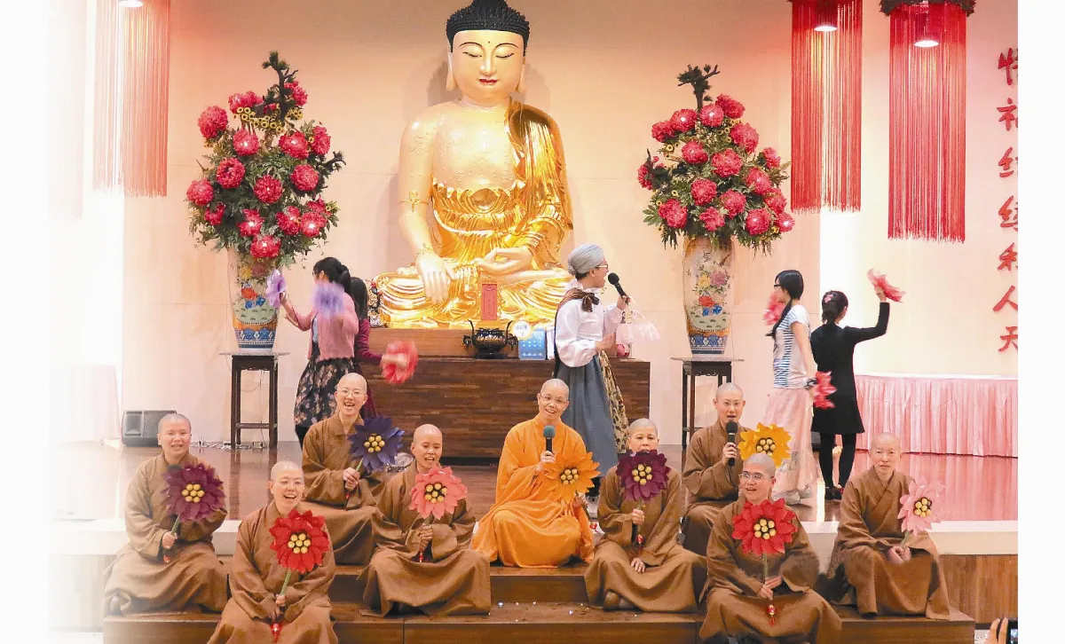 感恩心‧過好年1惠中寺音聲供養表謝忱  義工菩薩同樂