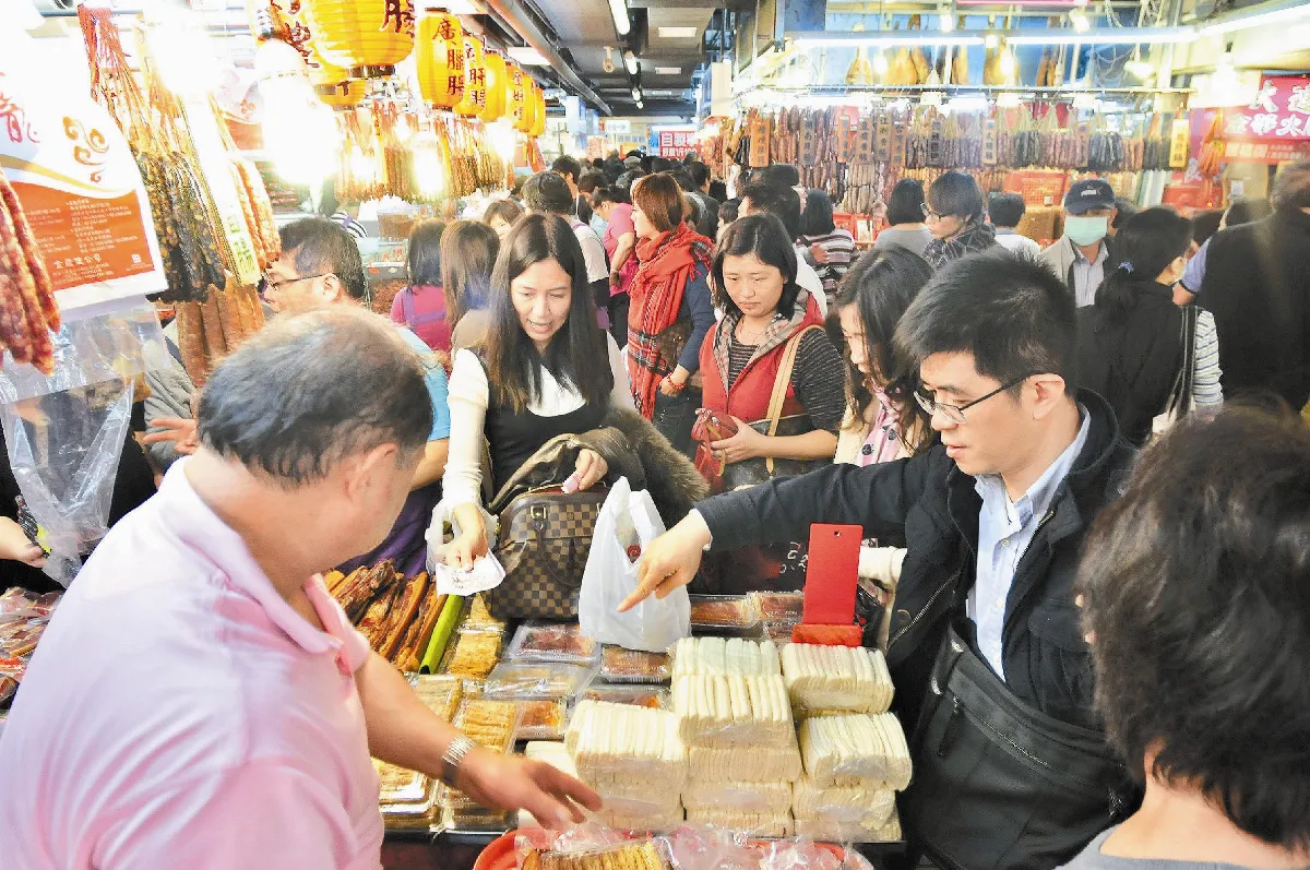 辦年貨 湧人潮
