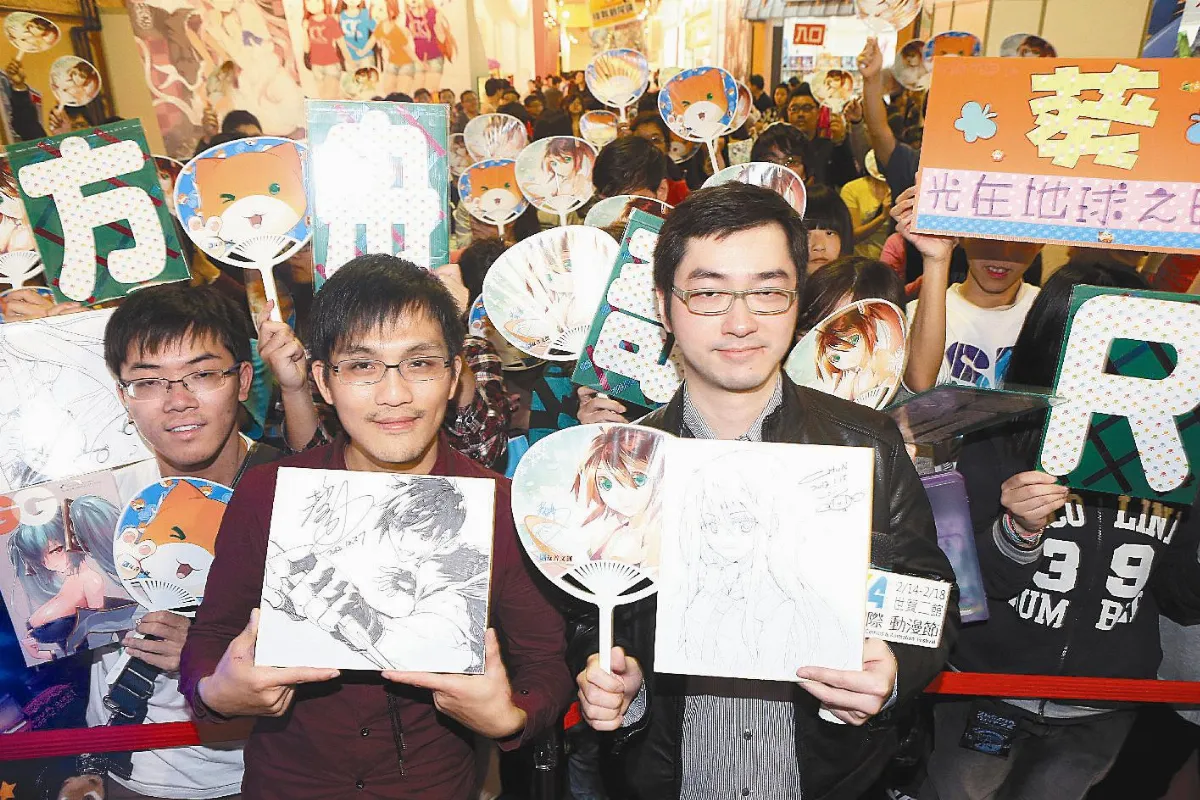 誰說畫畫功課差 彭傑、CHuN簽名夯