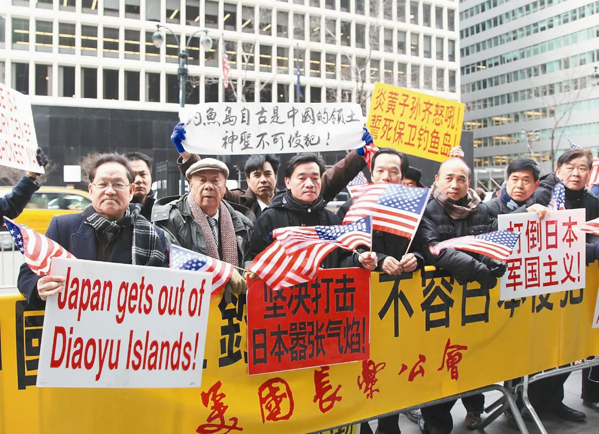 安倍訪美前夕 數百紐約華人示威